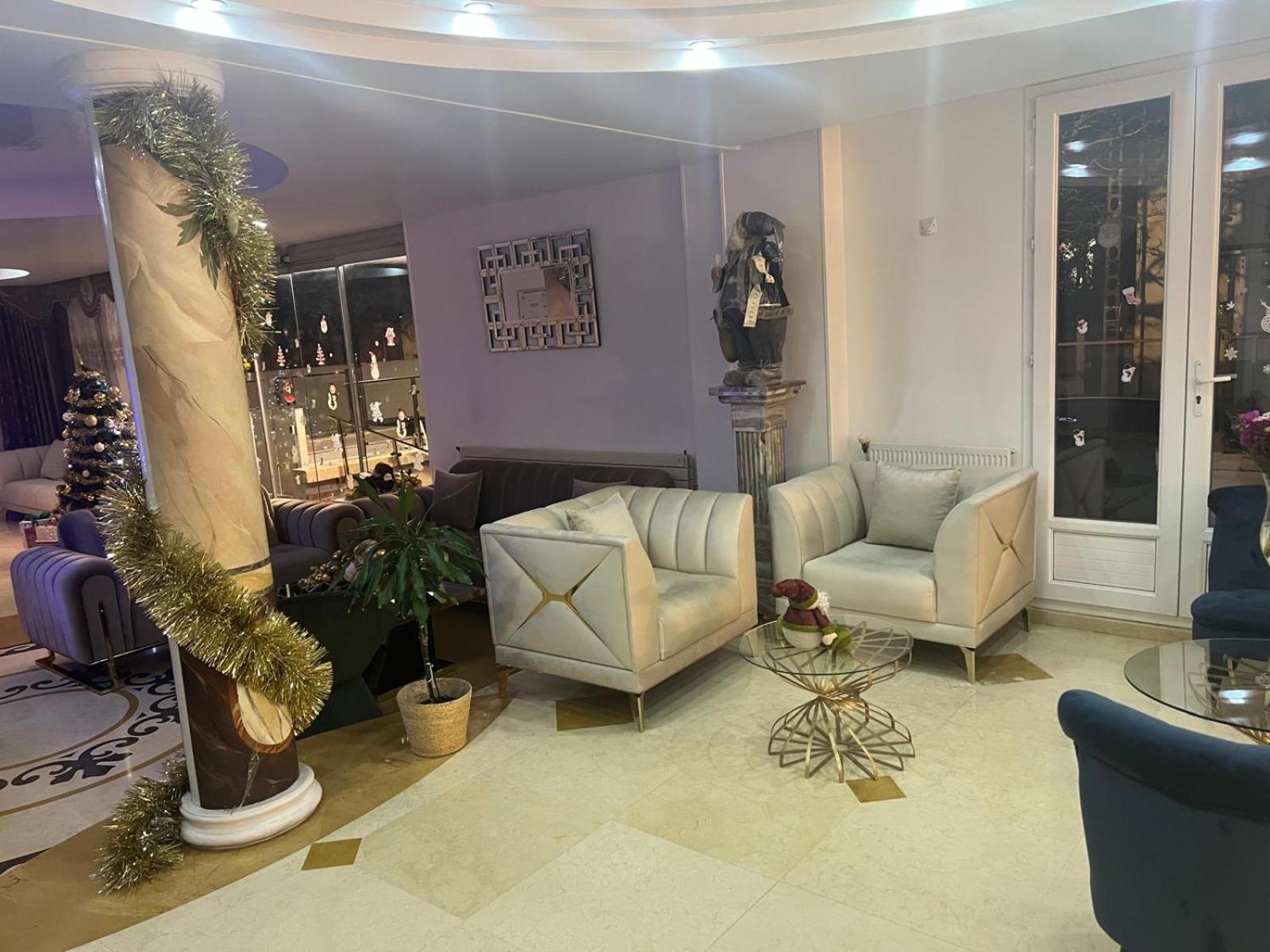 Grand Paris Hotel